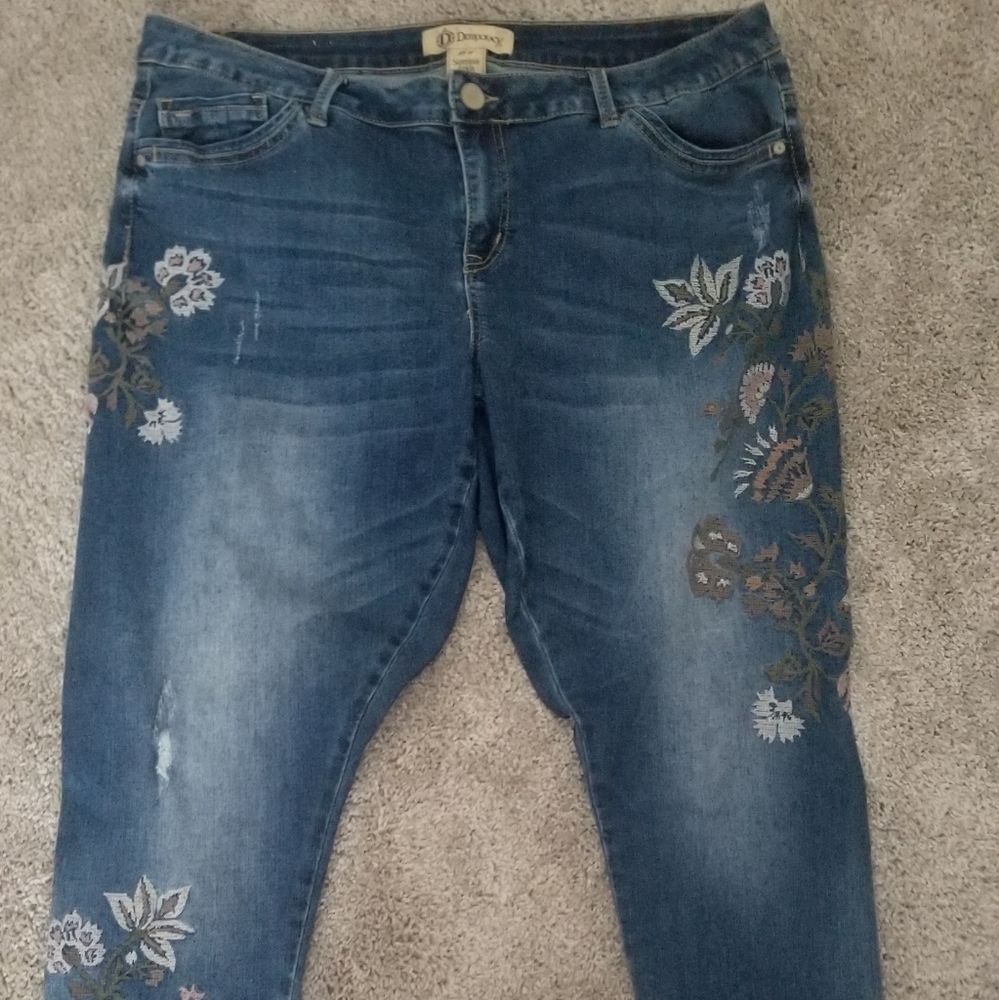 Democracy Ankle Skimmer Jeans
